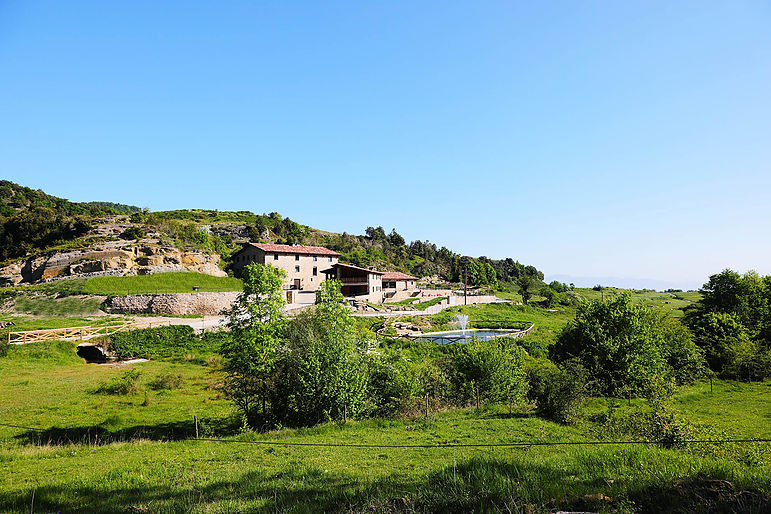 Finca Rural La Batllia opens its doors this year with a new responsive web design